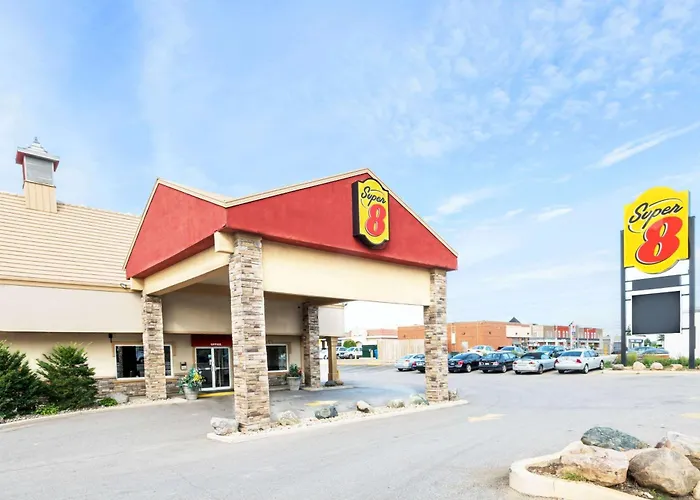 Super 8 By Wyndham Cambridge/Kitchener/Waterloo Area Hotel