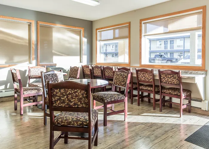 Empire Inn & Suites Penhold