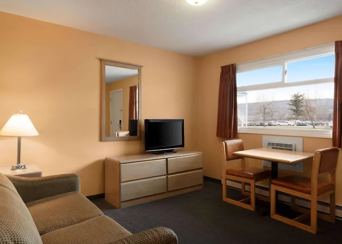 Travelodge By Wyndham Quesnel Bc