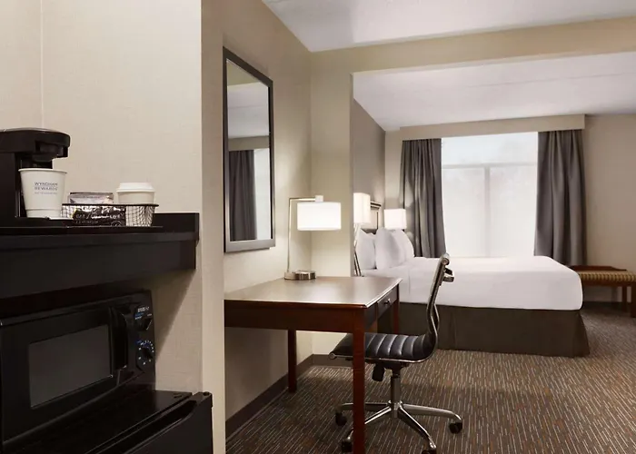 Wingate By Wyndham Bridgeport Clarksburg Hotel