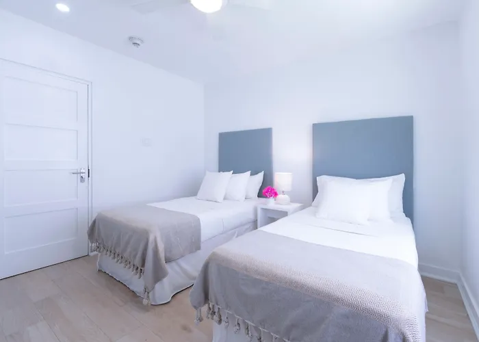 Mullins Grove Aparthotel Saint Peter