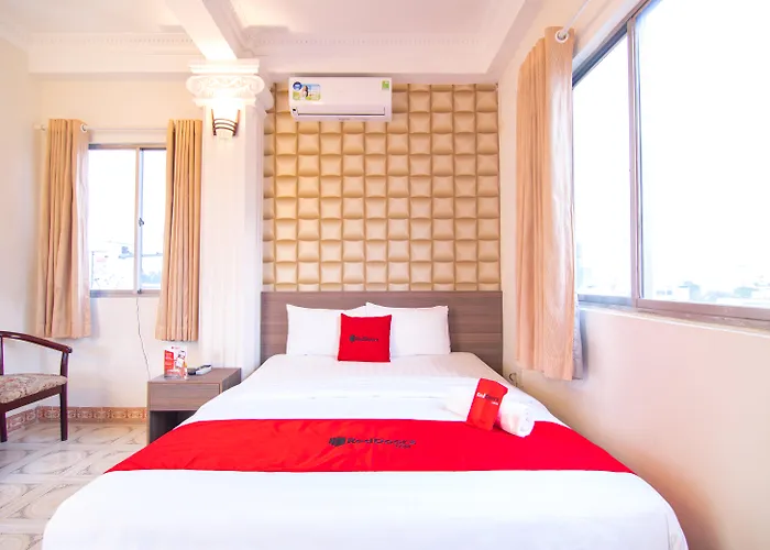 RedDoorz Tan Hoang Long Hotel Nguyen Van Cu TP. Hồ Chí Minh