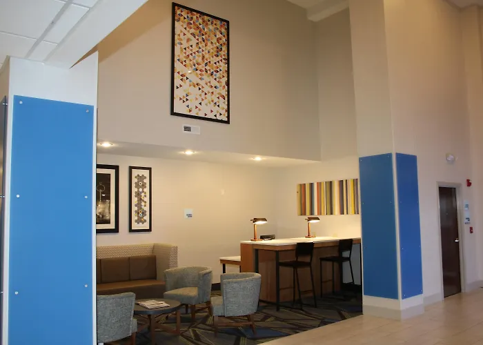 Holiday Inn Express By Ihg Douglas