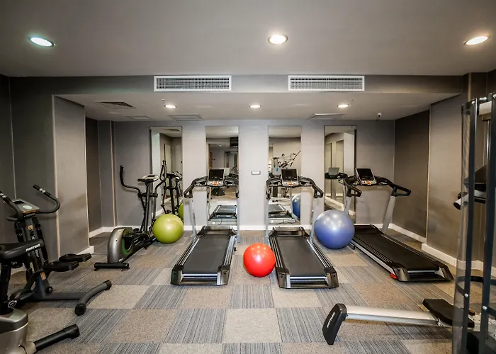 Parkside Hotel&Apartments Bakoe