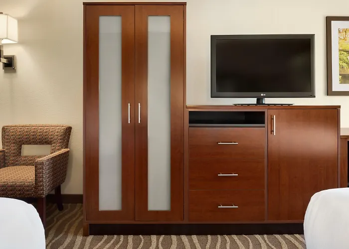 Holiday Inn Hotel & Suites Des Moines-Northwest By Ihg Urbandale