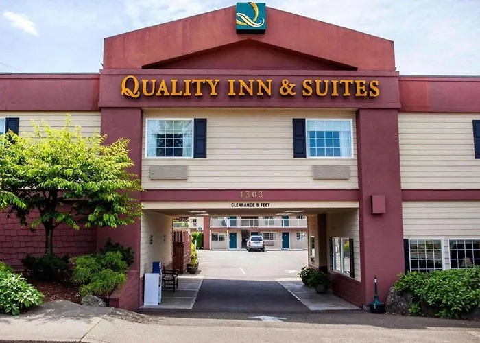 Quality Inn & Suites Bremerton Near Naval Shipyard