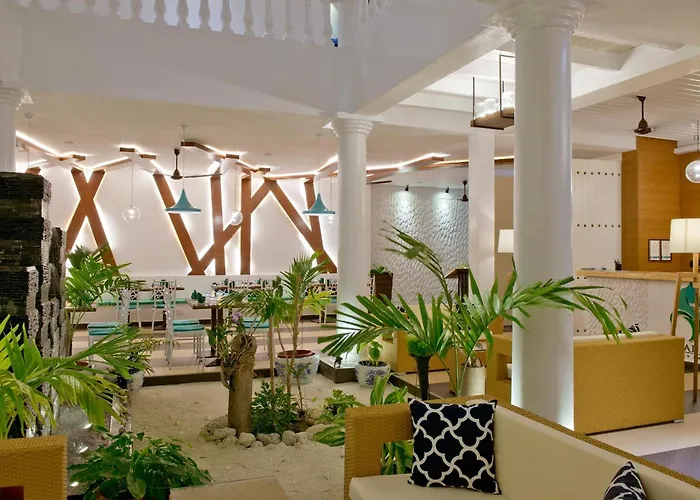 Crystal Sands Maafushi