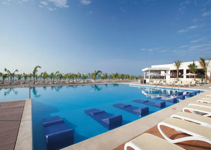 Riu Playa Blanca Hotel