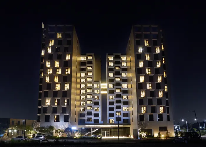 Royal Emporium Incheon Airport Hotel
