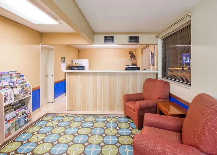 Travelodge By Wyndham Great Bend