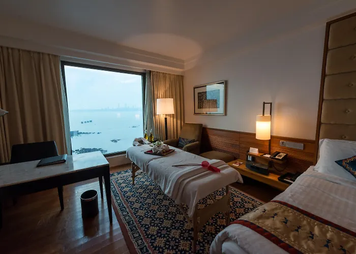 Hotel Intercontinental Marine Drive Mumbai By Ihg