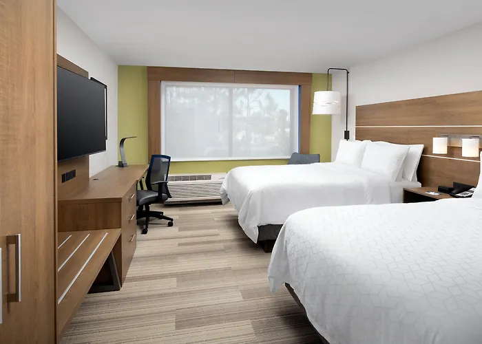 Holiday Inn Express & Suites Kingsland I-95-Naval Base Area By Ihg
