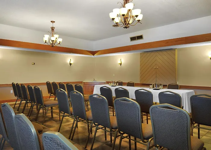 Travelodge By Wyndham Simcoe