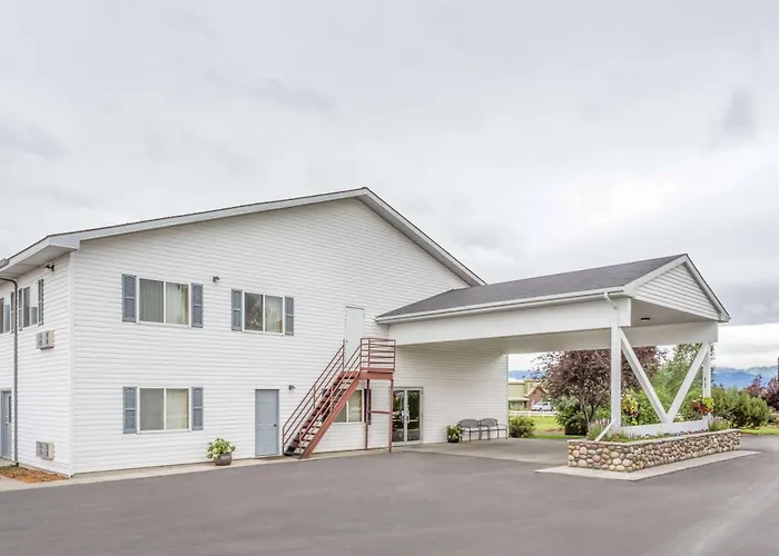 Super 8 By Wyndham Driggs Hotel