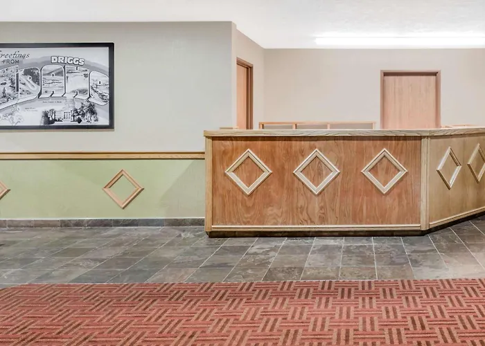 Super 8 By Wyndham Driggs Hotel