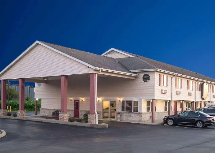 Super 8 By Wyndham Wapakoneta Hotel