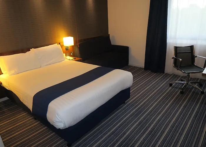 Holiday Inn Express Tamworth By Ihg