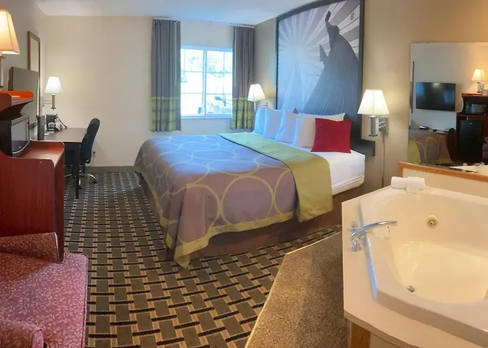 Super 8 By Wyndham Chisago City