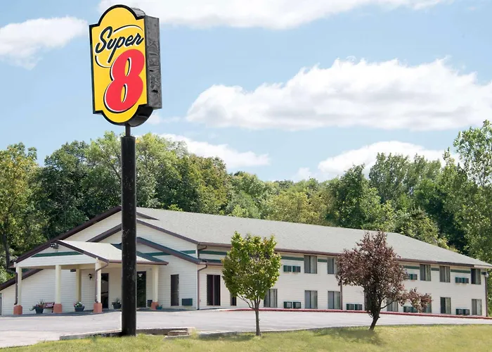 Super 8 By Wyndham Algona Hotel