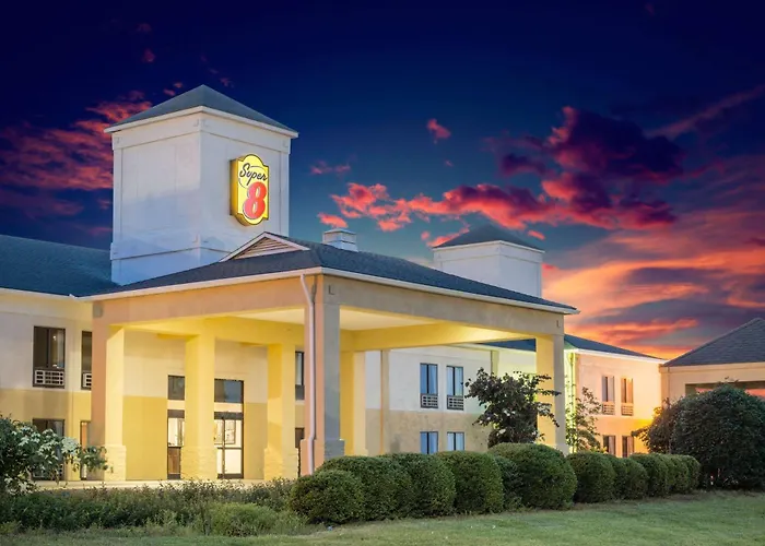 Super 8 By Wyndham Clemmons - Bermuda Run - Winston-Salem I-40 Motel