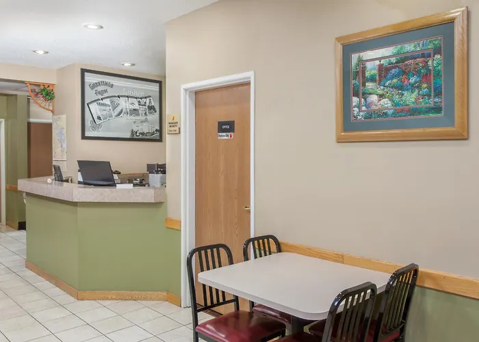 Super 8 By Wyndham Goshen Motel