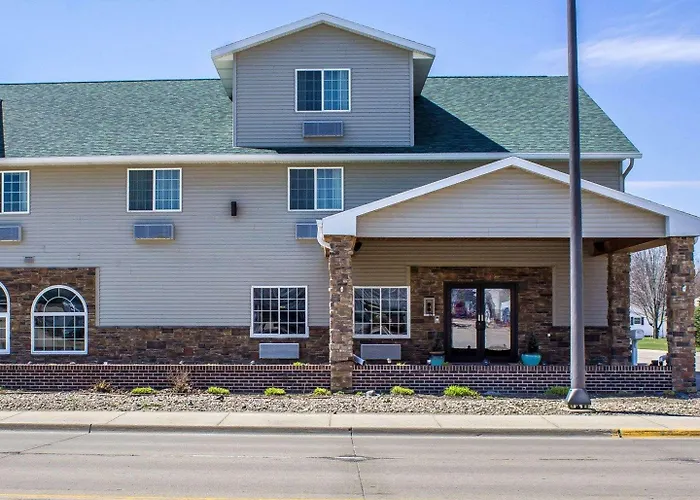 Rodeway Inn & Suites Near Okoboji Lake Milford