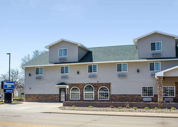 Rodeway Inn & Suites Near Okoboji Lake Milford