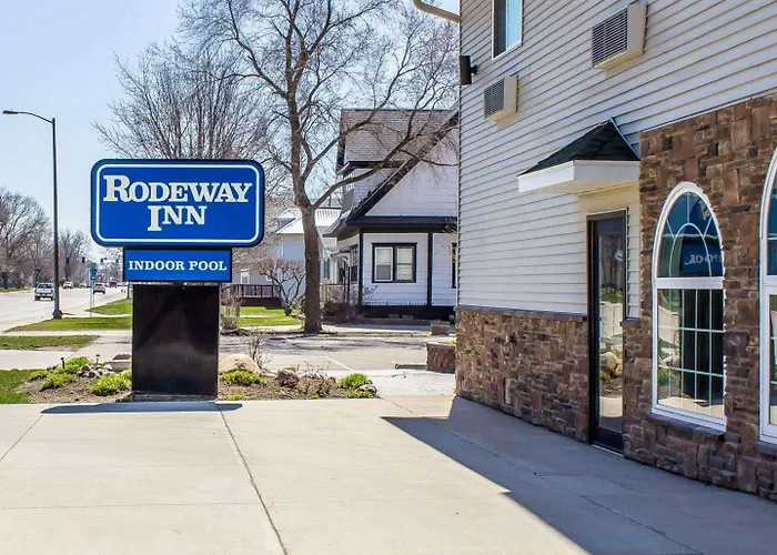 Rodeway Inn & Suites Near Okoboji Lake Milford