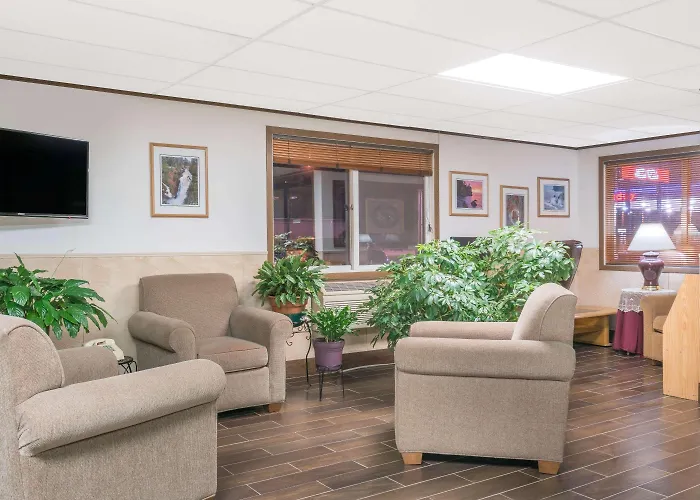 Super 8 By Wyndham Superior Wi Hotel