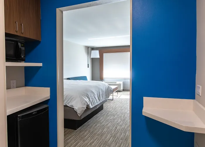 Holiday Inn Express & Suites Gainesville - Lake Lanier Area By Ihg