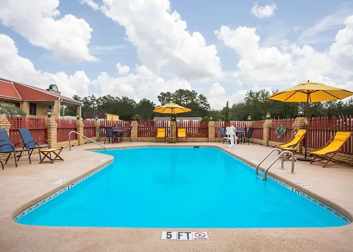 Days Inn By Wyndham Lake City