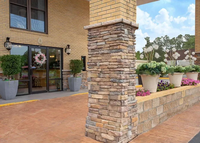 Days Inn By Wyndham Lake City