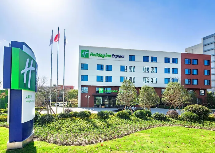 Holiday Inn Express Shanghai Kangqiao By Ihg