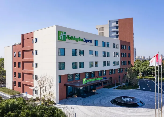 Holiday Inn Express Shanghai Kangqiao By Ihg