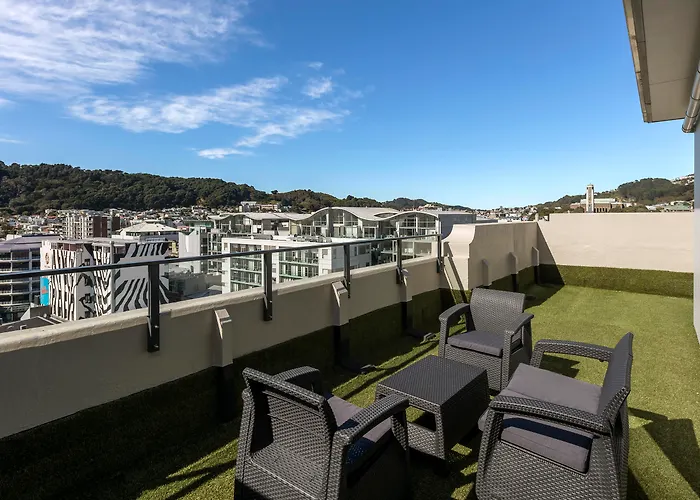 Oaks Wellington Hotel