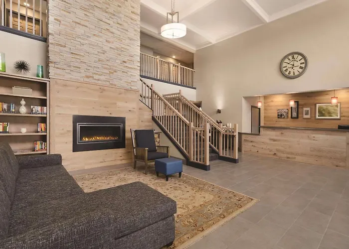 Country Inn & Suites By Radisson, Detroit Lakes, Mn