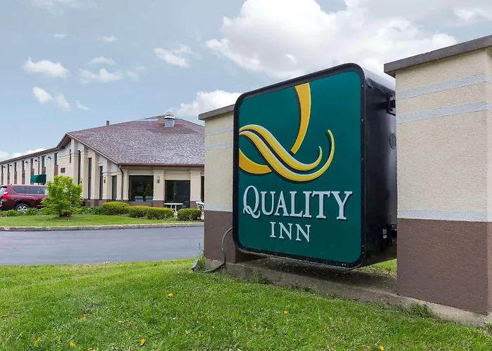 Quality Inn Sycamore - Dekalb