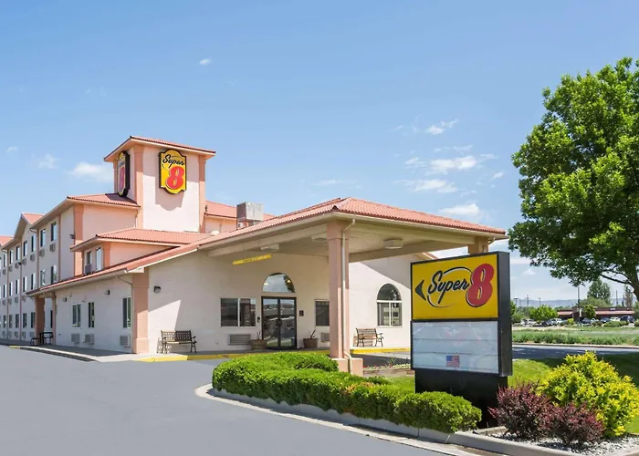 Super 8 By Wyndham Fruita Hotel