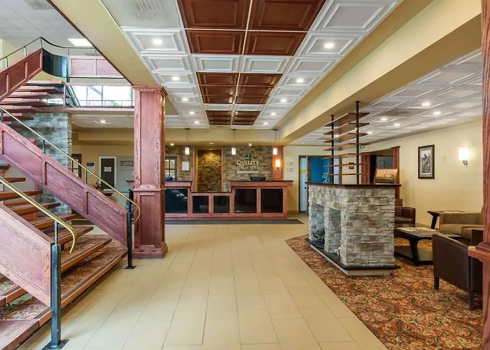 Quality Hotel & Suites Gander