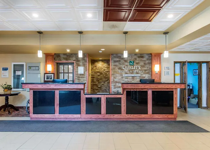 Quality Hotel & Suites Gander