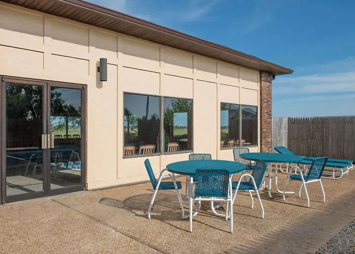 Days Inn By Wyndham Pontoon Beach