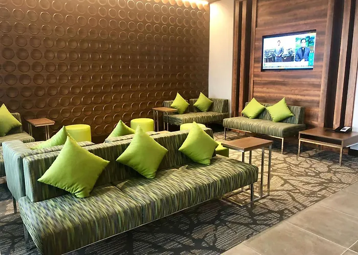 Wingate By Wyndham Kamloops Hotel