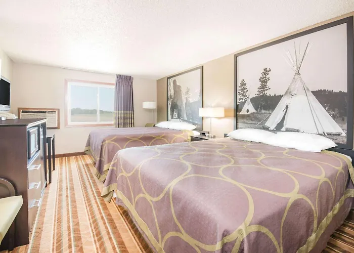 Super 8 By Wyndham Miller Hotel