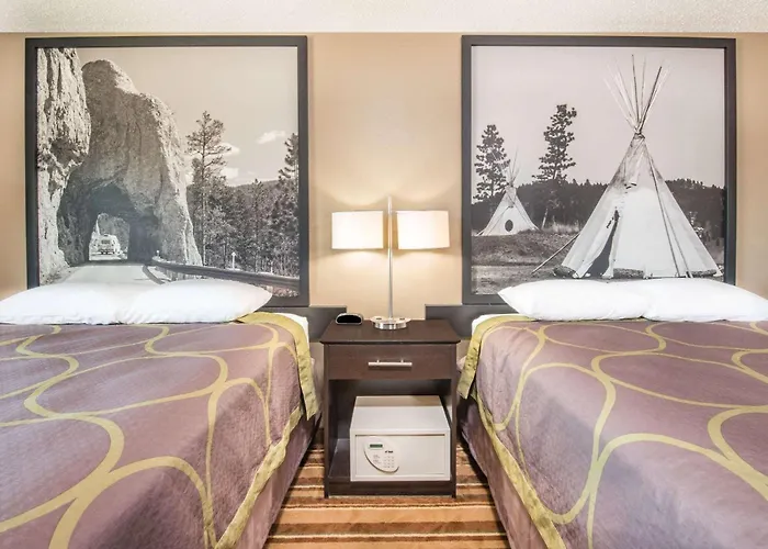 Super 8 By Wyndham Miller Hotel