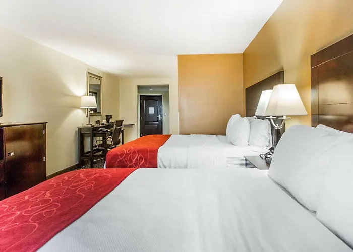 Comfort Suites Clinton Near Presbyterian College
