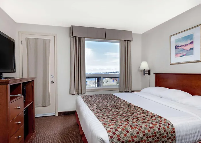 Super 8 By Wyndham Caraquet Hotel