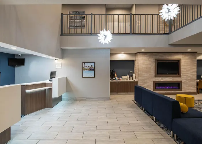 Baymont By Wyndham White Plains - Elmsford Hotel