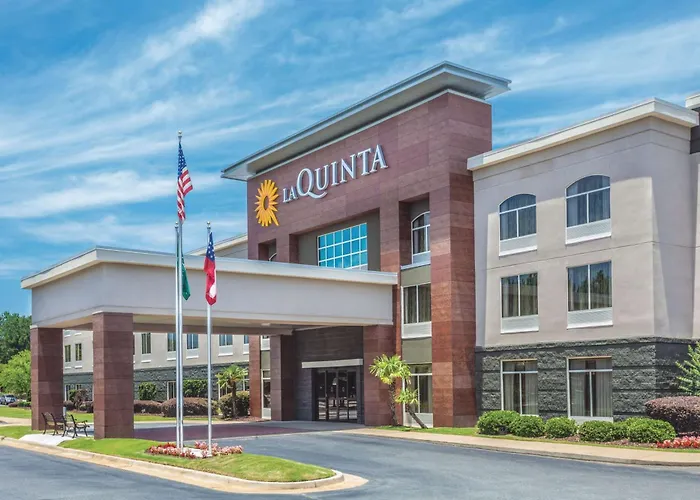 La Quinta By Wyndham Columbus North Hotel