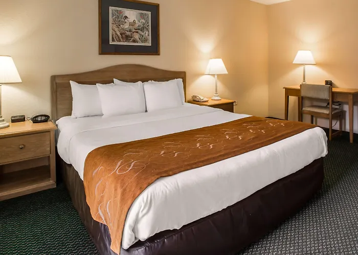 Super 8 By Wyndham Cherokee