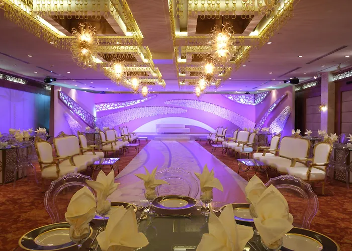 Holiday Inn - Suites Kuwait Salmiya By Ihg Kuwait City